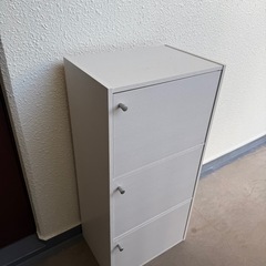 まだまだ使える蓋付き3段ボックス
の画像