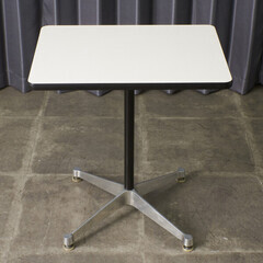 【発送の場合は即購入不可】 ハーマンミラー Herman Miller コントラクトベース テーブル イームズ コーヒーテーブル 白 ミーティングテーブル Eames 正規品 96023の画像