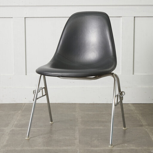 【発送の場合は即購入不可】 Herman Miller イームズ サイドシェルチェア ヴィンテージ スタッキングベース FRP Eames 椅子 ハーマンミラー ビンテージ 名作 96077