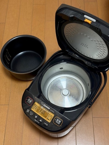 【美品・箱あり】象印 炊飯器 5.5合 ブラック NL-DT10-BA 1年未満使用