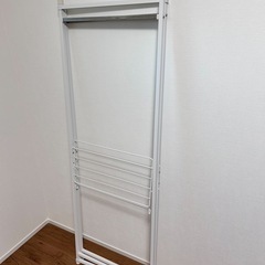 ハンガーラックの画像