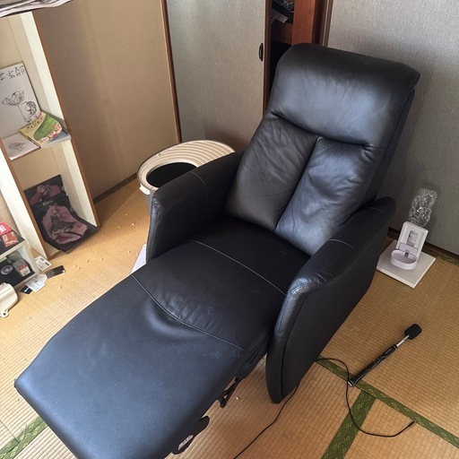 ニトリ 電動リクライニングチェア 本革(一部合成皮革)タイプ (コンフェ BK)