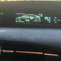 【大人気】トヨタ プリウス H25 事故なし、来年まで車検あり 10.4km 🇯🇵🇱🇰🇺🇸🇵🇭の画像