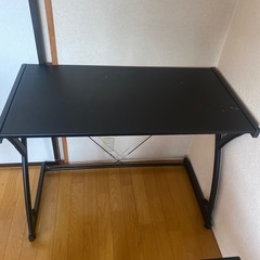 机ブラックの画像