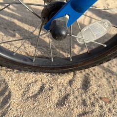 子供自転車前タイヤ交換必要。の画像