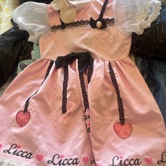 女の子服の画像