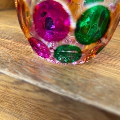 ガラスの入れ物の画像