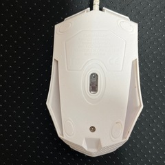 【ホワイトカラー】有線ゲーミングマウスの画像