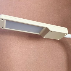 ニトリ 卓上ライト タッチセンサー 明るさ調節の画像