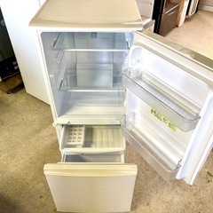 【美品】✨2020年製 SHARPノンフロン冷凍冷蔵庫137Lの画像