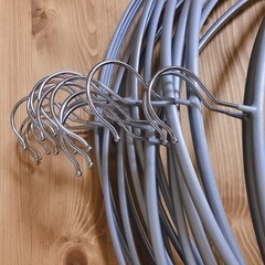 滑らないアーチハンガー　16本セットの画像