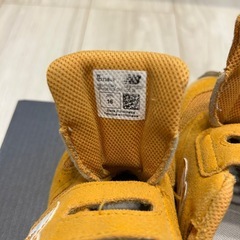 【New Balance】キッズ 16.0cm（黄） の画像
