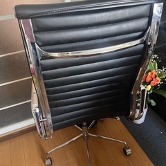 デザイナーズチェアの画像