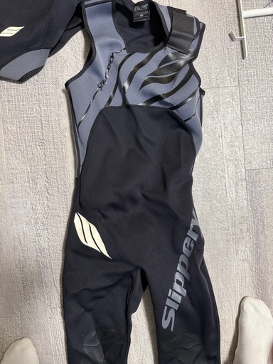 ライフジャケット3枚、ウエットスーツ上下欲しい方