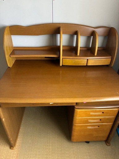 学習机 (ららら) 鹿児島のテーブル《学習机》の中古あげます・譲ります