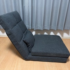 折りたたみ式座椅子
の画像