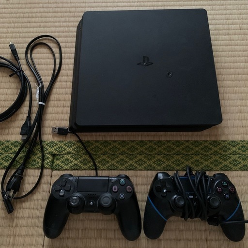 PS4 CUH-2000A