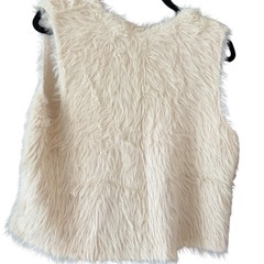 アリスデュデュ ふわふわファーベスト アイボリー 金ボタン ファーコート Sの画像