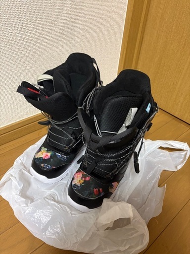 バートン　スノボブーツ23せんちセンチ