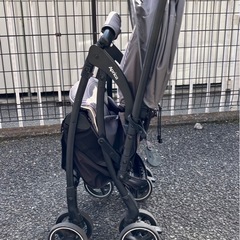 アップリカ ベビーカー
の画像