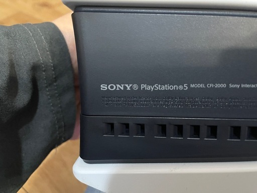 PS5 CFI-2000(ソフト３本付き)