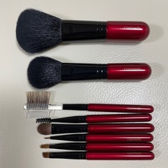 熊野筆 メイクブラシ ８本セット + ケースの画像