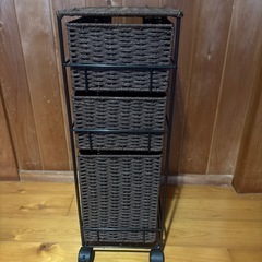 （キャスター付きチェスト）の画像