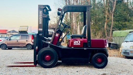NISSAN 2 T ニッサン2トン