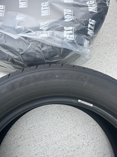 TOYO TIRES　トーヨータイヤプロクセス コンフ オート 18インチタイヤ 4本 