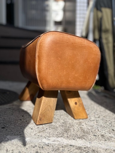 《売約済》レザーオットマン スツール キャメルブラウン Leather Ottoman Stool 検） オットマン スツール レザー 本革調 ヴィンテージ風 キャメル ブラウン ミッドセンチュリー 北欧 インダストリアル ぶ