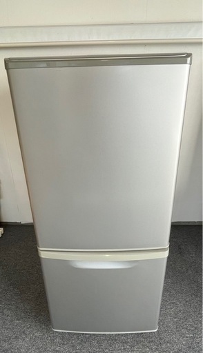 清掃済】Panasonic 138L 2ドア冷蔵庫 NR-B142W-S 2010年製 単身用