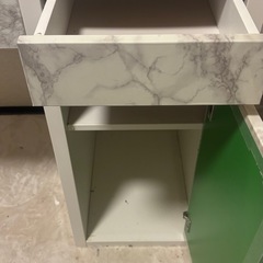 IKEA 学習机の画像