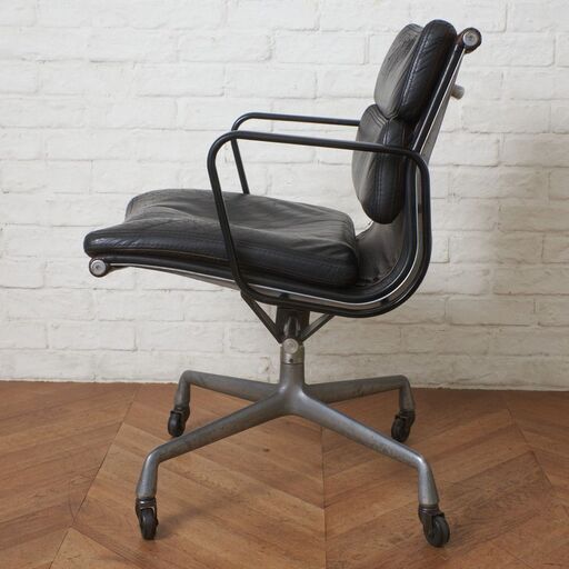 【発送の場合は即購入不可】 ハーマンミラー Herman Miller マネジメントチェア イームズ アルミナム ソフトパッド 本革 
