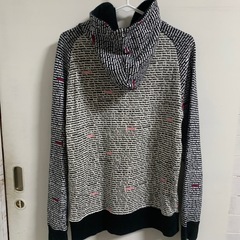 「PRODUCT」のパーカーの画像