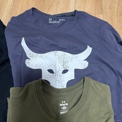 アンダーアーマーＴシャツパーカー4枚セットの画像