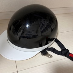 ヘルメット 半キャップ 白ツバ ブラック の画像