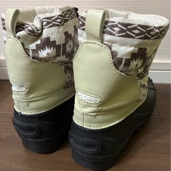 子供用スノーブーツ22センチの画像