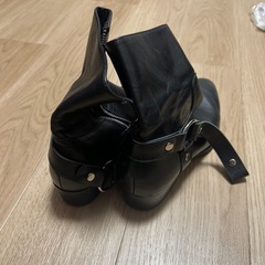 黒靴の画像