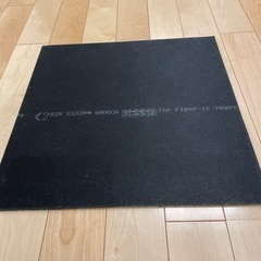 【相談中】タイルカーペット　20枚の画像