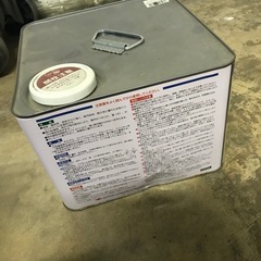 【新品未使用】2缶で破格です！高級外かべ用塗料の画像