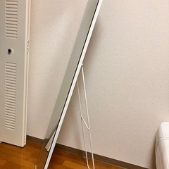 空気清浄機、姿見、足付きマットレス(分解可)の画像