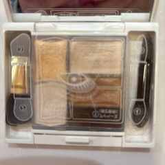 コフレドールアイシャドウの画像