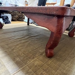 茶色大きめローテーブルの画像