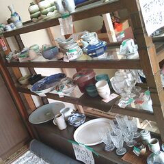 安い「新品。新古品」雑貨、衣類、台所用品入荷しています。の画像