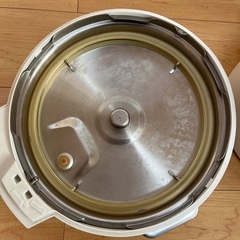 電気圧力鍋　IRIS OHYAMAの画像