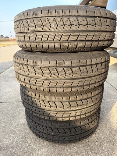 195/65R15 プリウススタッドレスホイールセット (タイヤの人) 泊の