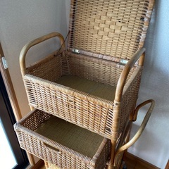 藤のランドリーバスケットの画像