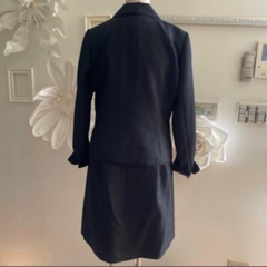 レディーススーツ
の画像