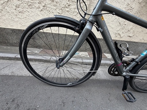 ブリヂストン BRIDGESTONE CYLVA 700C 外装16段変速 グレー　440㎝