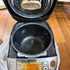 炊飯器の画像